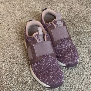 Traq slip-on sneakers, women’s size 9 US